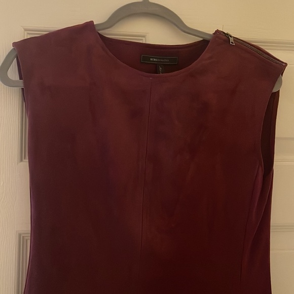 BCBG Sleeveless Karlee Faux Leather Zipper Detail Burgundy Shift Mini Dress XS- - Picture 3 of 6